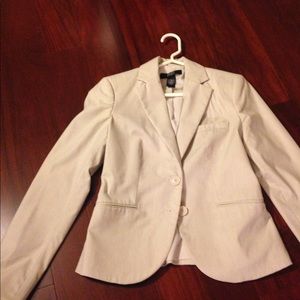 Body by Victoria Suit Blazer EUC, cream sz 4